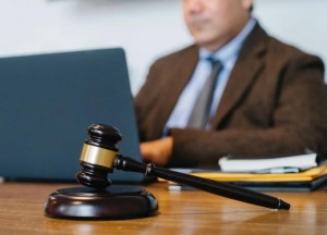 違法犯罪了是否具有隱私權、肖像權和名譽權