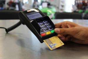 社保卡怎么買藥刷卡?社?？刹豢梢运⒖ㄙI藥