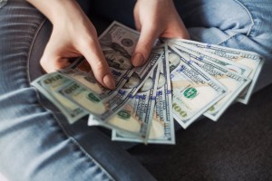 借100萬(wàn)還200萬(wàn)？了解合法利率。向“非法借貸”說(shuō)不...