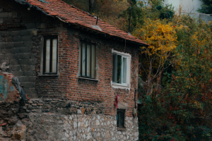 業(yè)主是否有權(quán)要求住戶進(jìn)行改建或翻修工作？