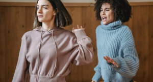 離婚案件中，父母是否有權(quán)利保留子女的財(cái)產(chǎn)？