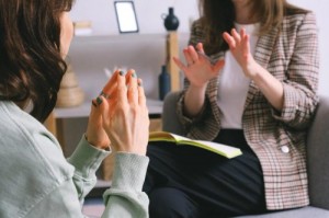 誹謗他人犯法嗎？會受到處罰嗎？
